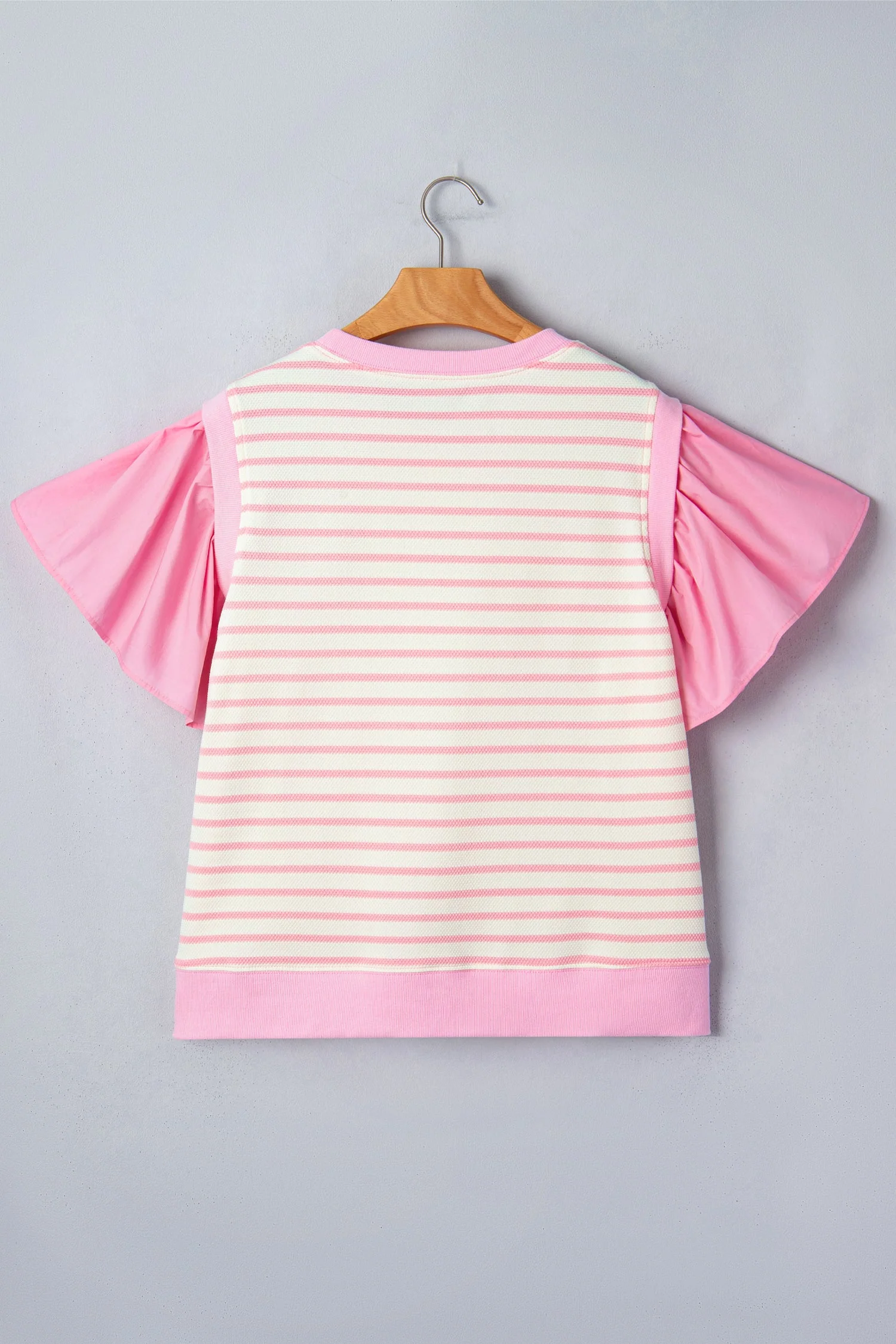 Blusa a Righe Rosa con Maniche Corte a Volant e Patchwork - Image 4