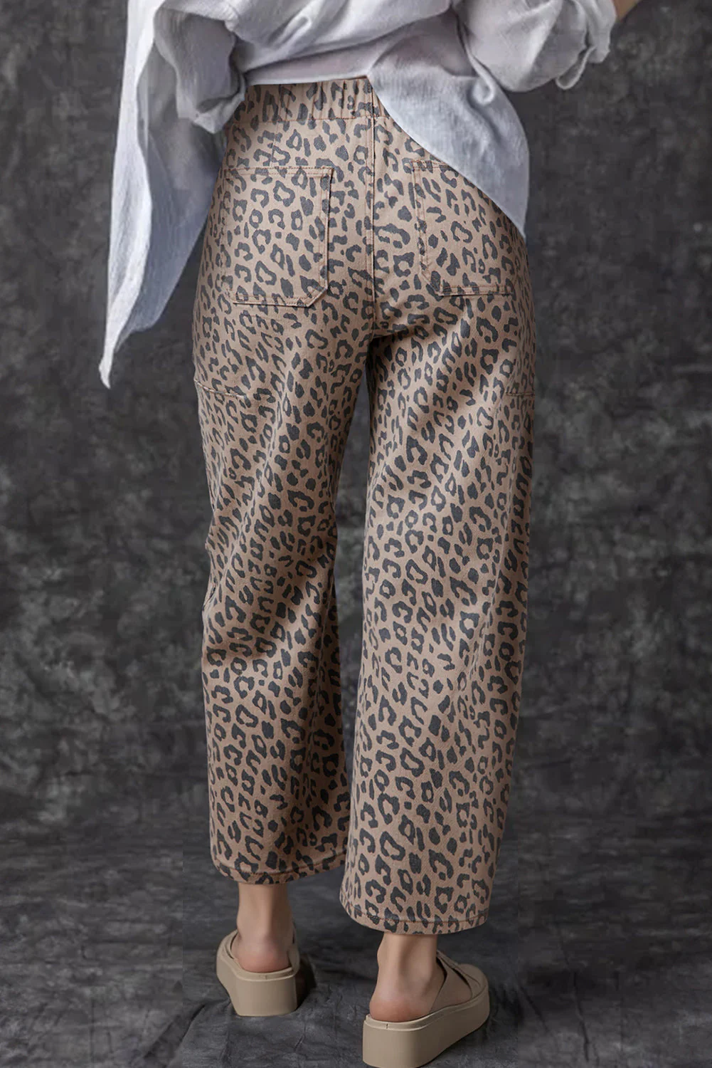 Jeans a Gamba Larga con Stampa Leopardata, Coulisse ed Elastico in Vita - Image 2