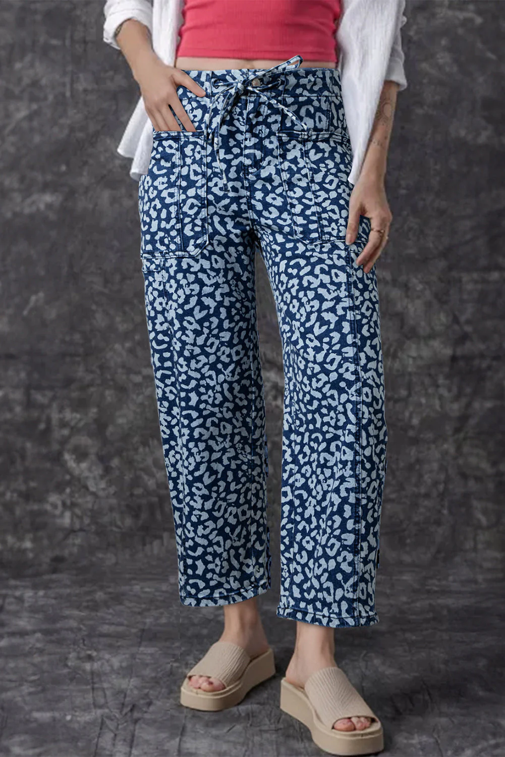 Jeans a Gamba Larga con Stampa Leopardata, Coulisse ed Elastico in Vita - Image 4