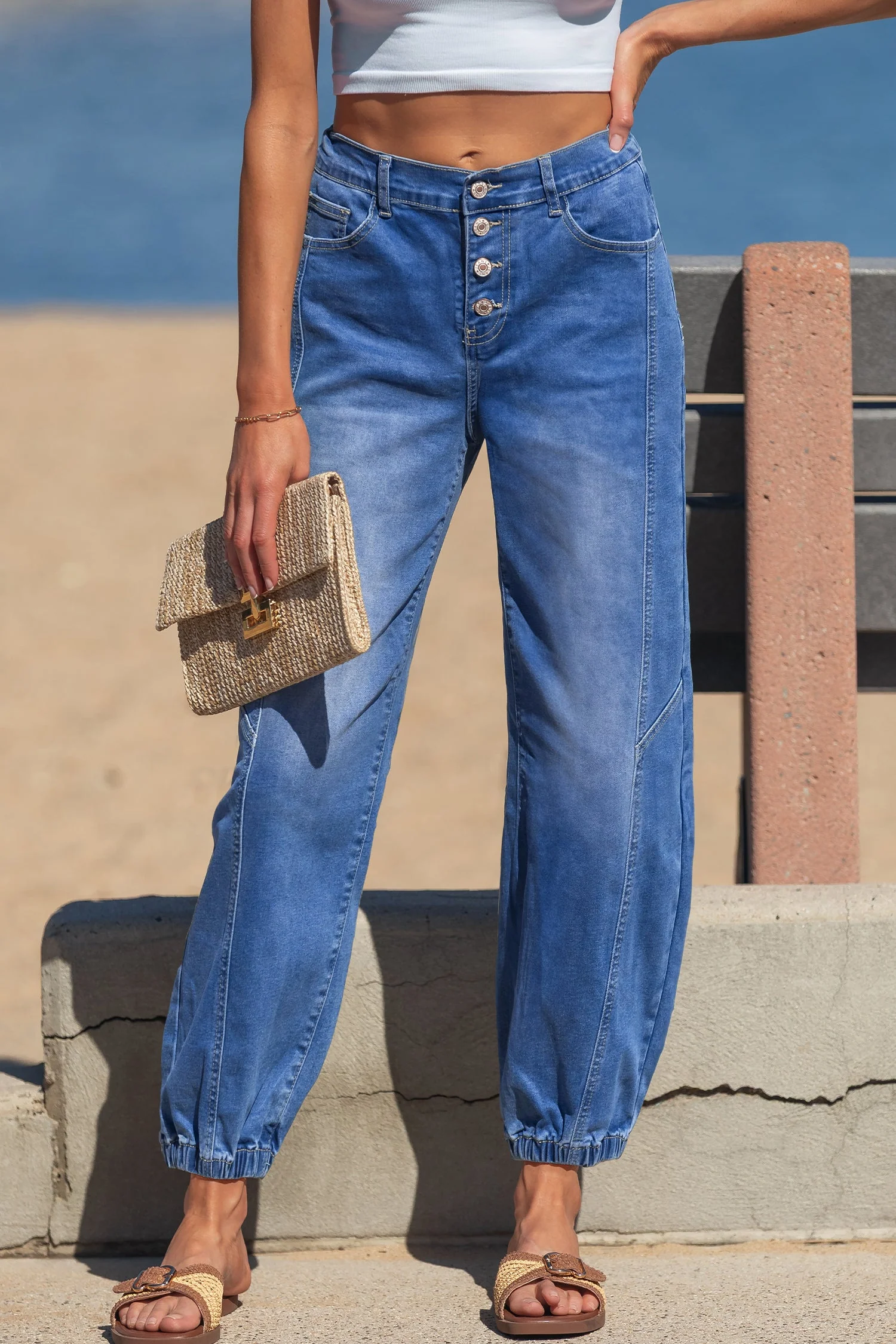 Jeans Casual Blu con 4 Bottoni e Taglio Conico - Image 9