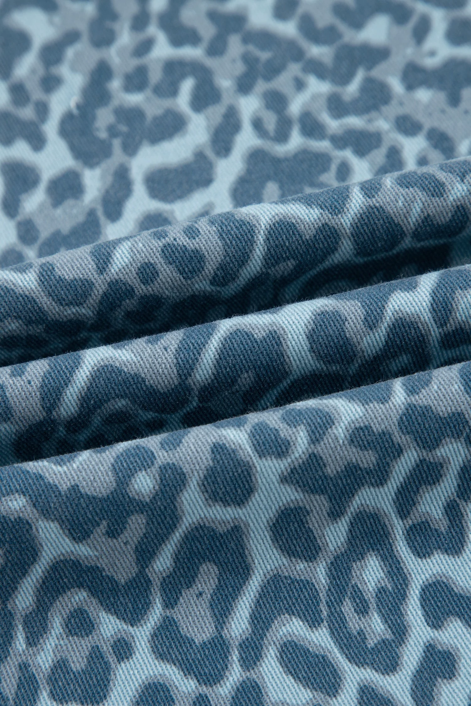 Jeans Leopardati a Gamba Larga a Vita Alta con Bordi Sfrangiati - Image 25