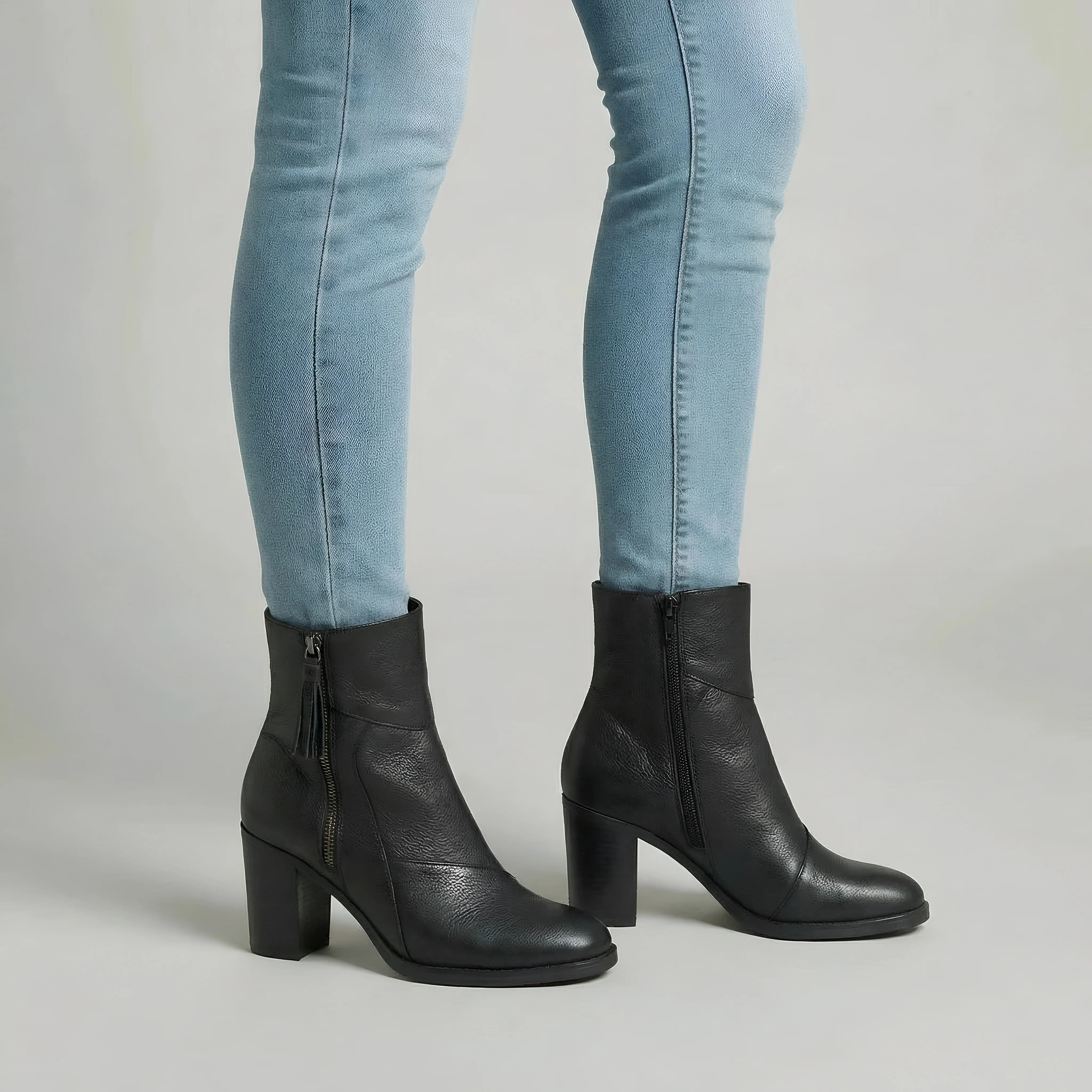 Stivaletti donna con tacco largo e zip laterale, stivali corti eleganti