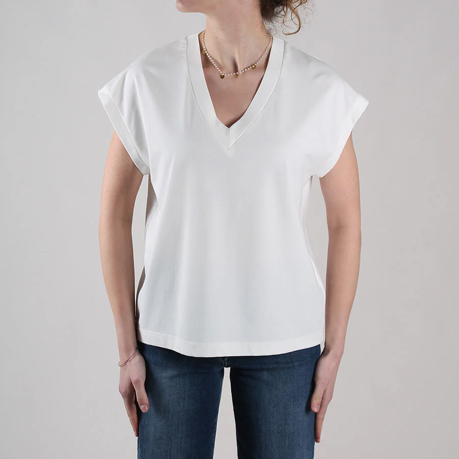 T-shirt Anna con Scollo a V - Image 6