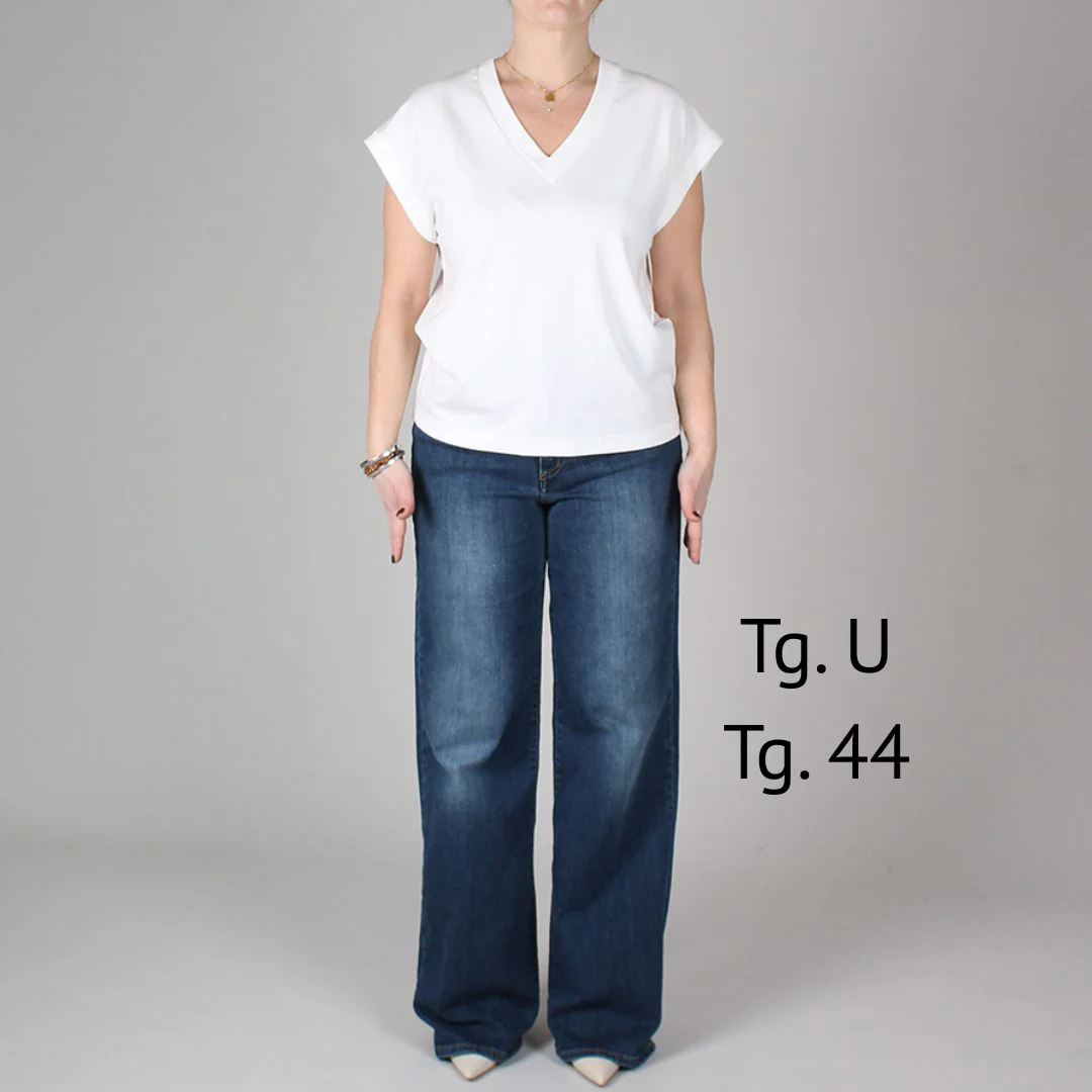 T-shirt Anna con Scollo a V - Image 7