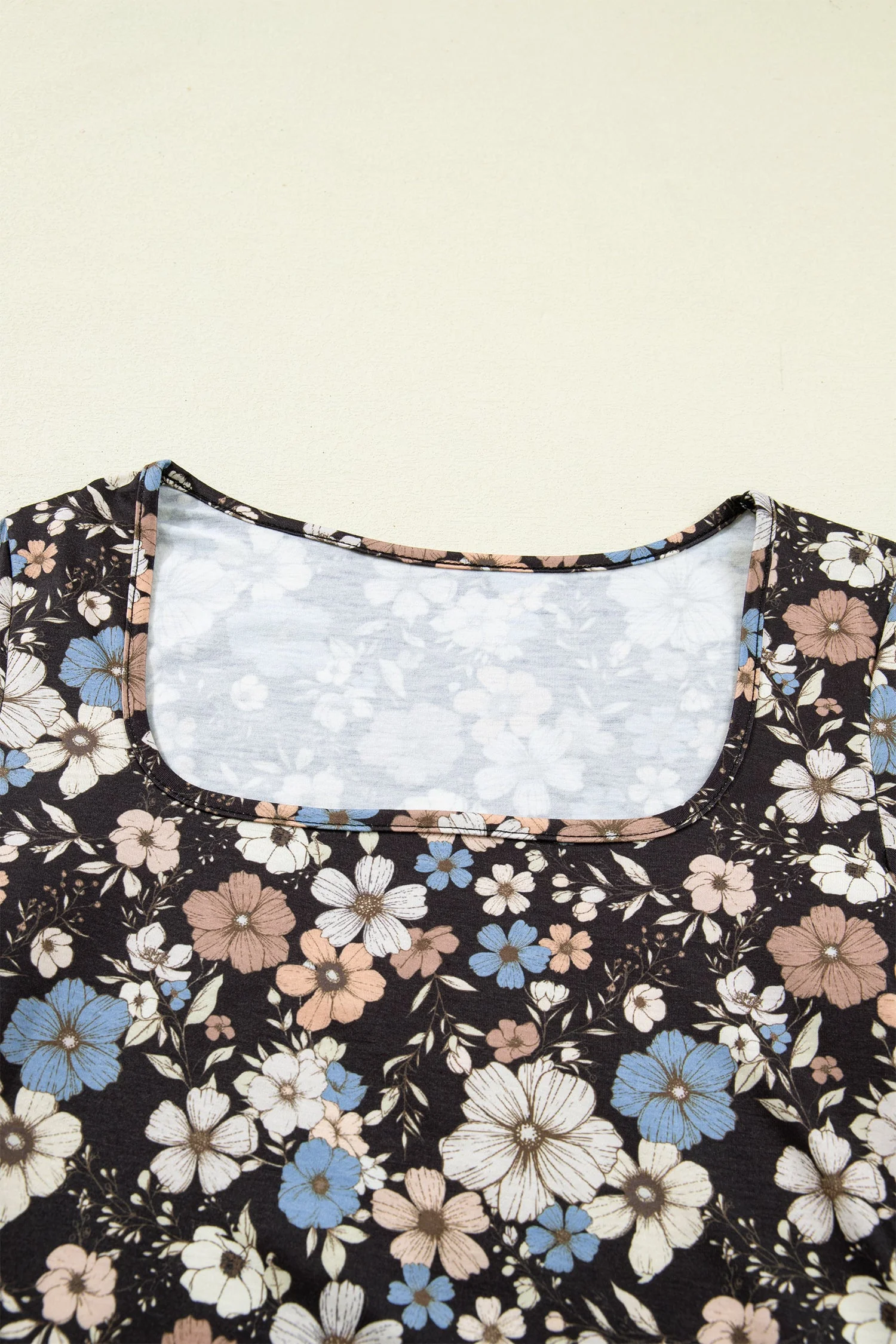 T-shirt Slim a Maniche Lunghe con Stampa Floreale Nera - Image 6