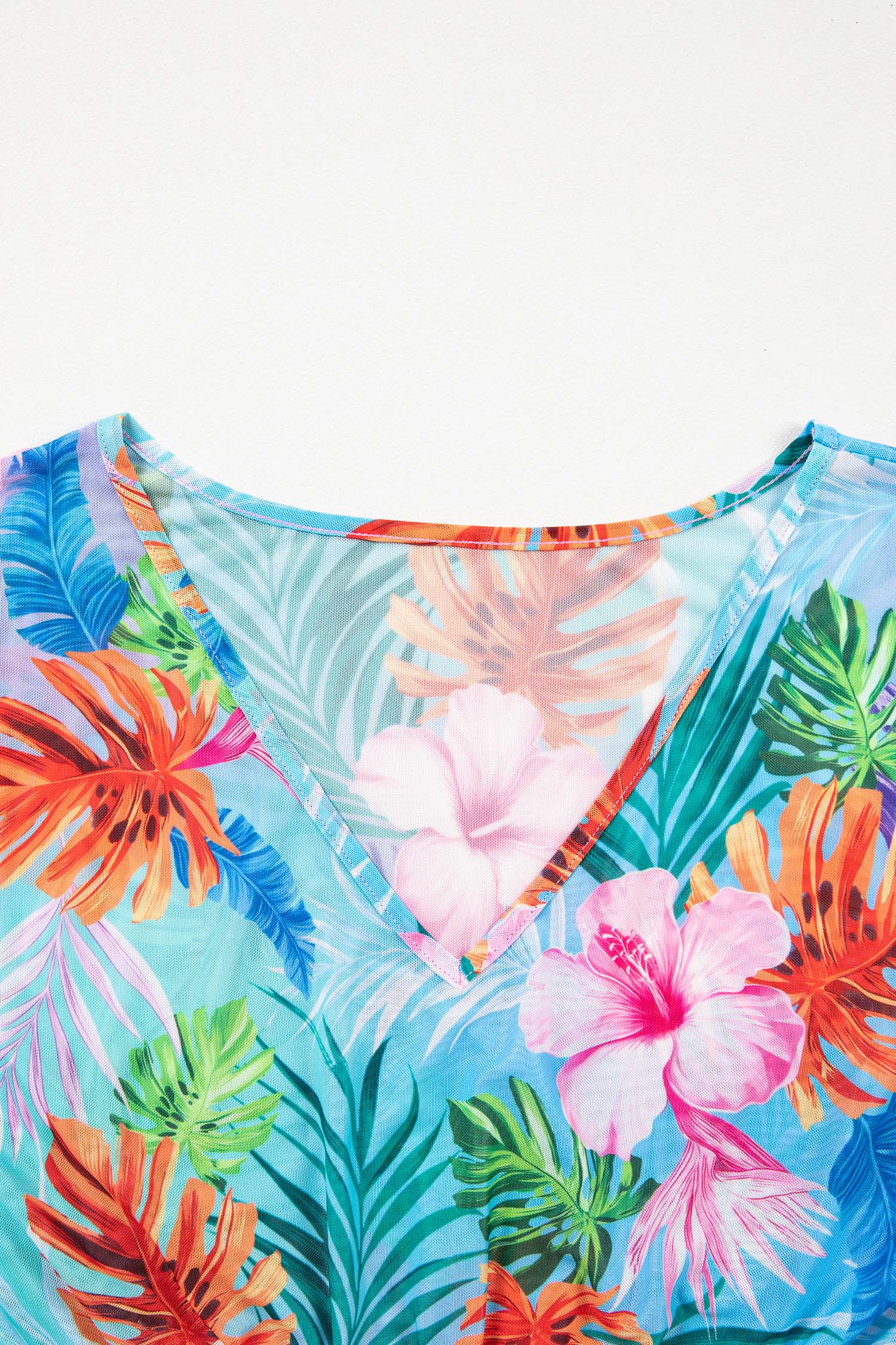 Vestito Copricostume da Spiaggia Semitrasparente con Scollo a V e Stampa Tropicale Celeste - Image 6